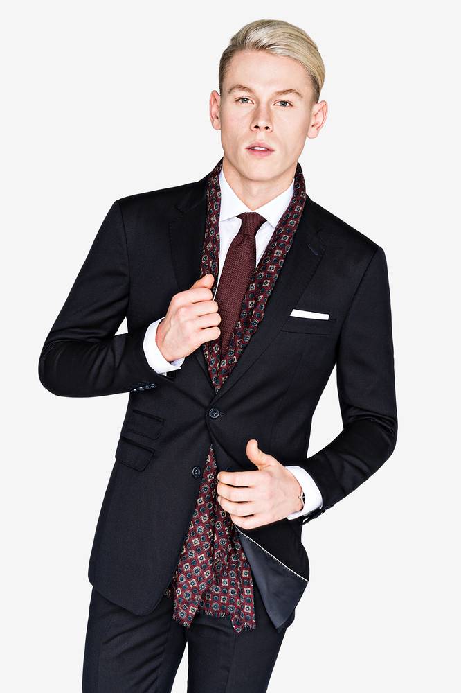 新疆西服定制，马克西姆西服定制